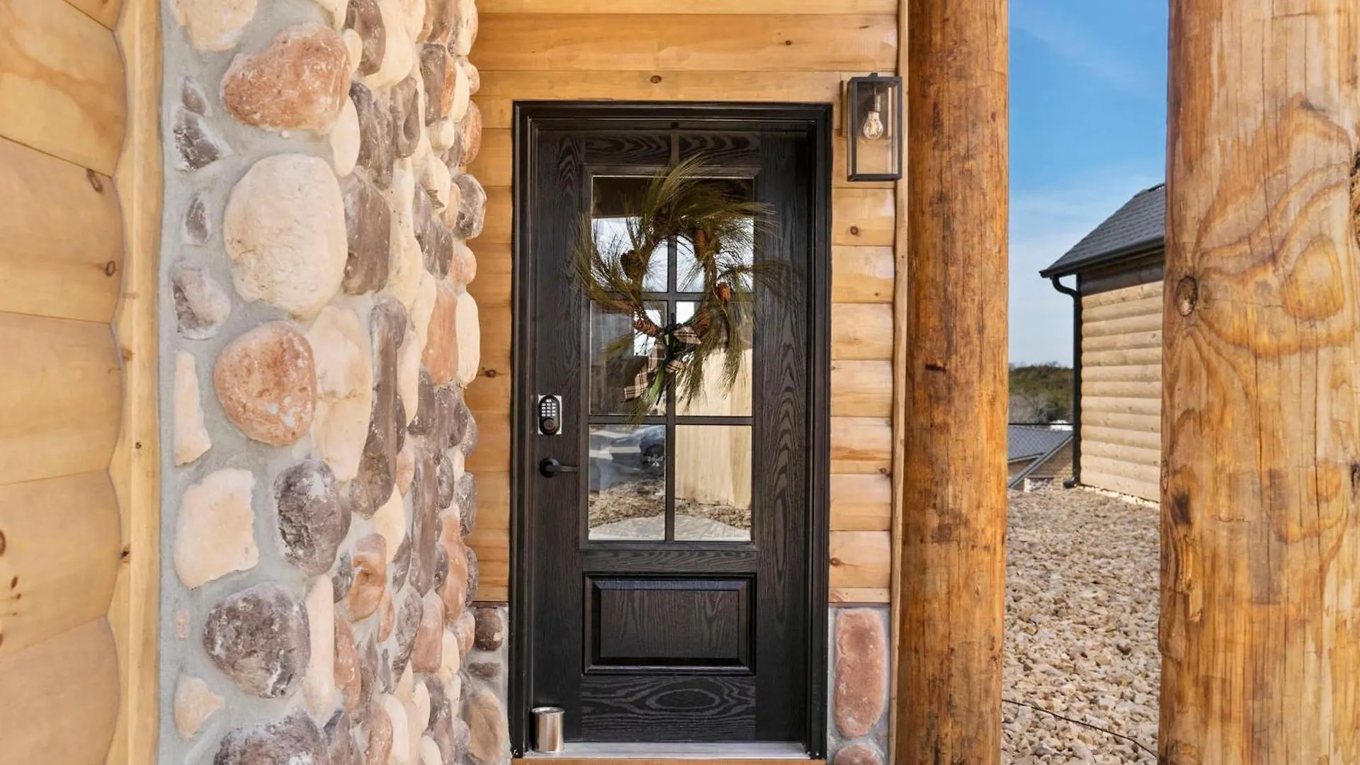 New Log With Ozark Sunset Views, $400 Daily Activities Included, Pickleball * Branson