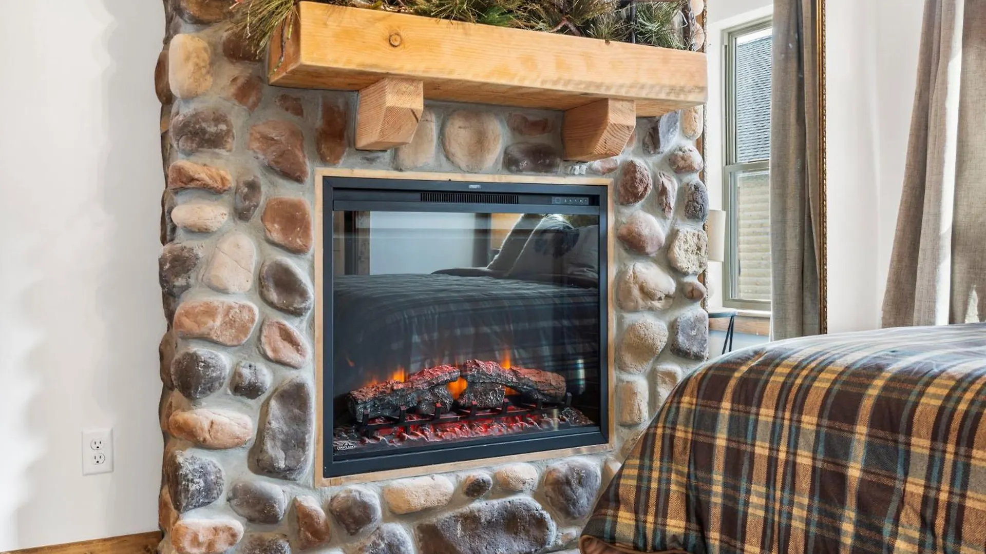 New Log With Ozark Sunset Views, $400 Daily Activities Included, Pickleball Holiday home Branson
