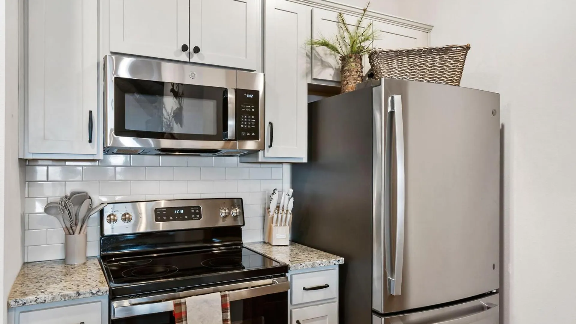 New Log With Ozark Sunset Views, $400 Daily Activities Included, Pickleball Holiday home *