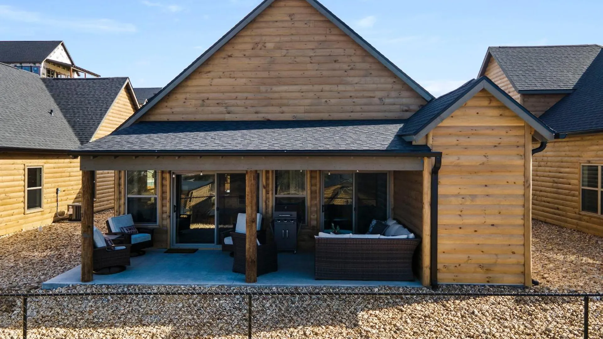 New Log With Ozark Sunset Views, $400 Daily Activities Included, Pickleball Holiday home Branson