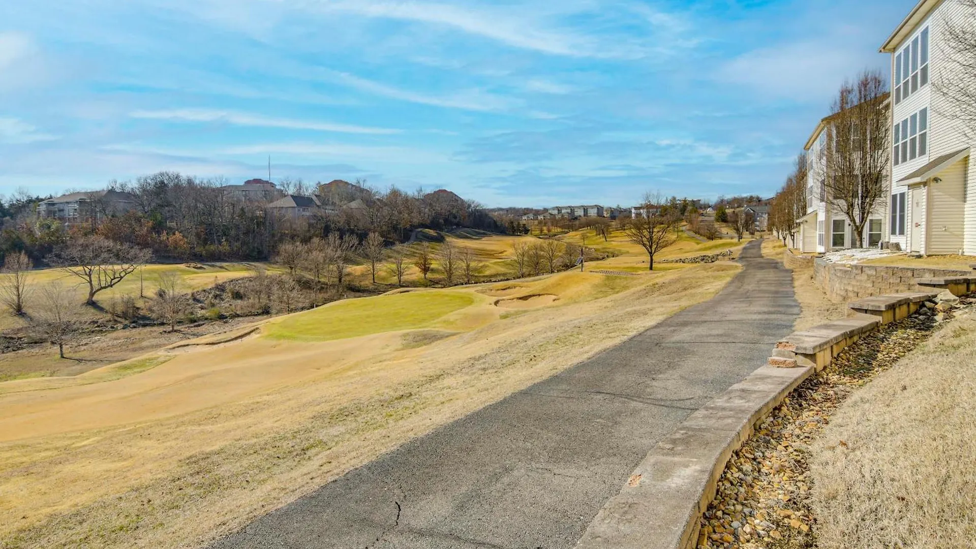 Sunroom With Golf Views Condo! Apartment