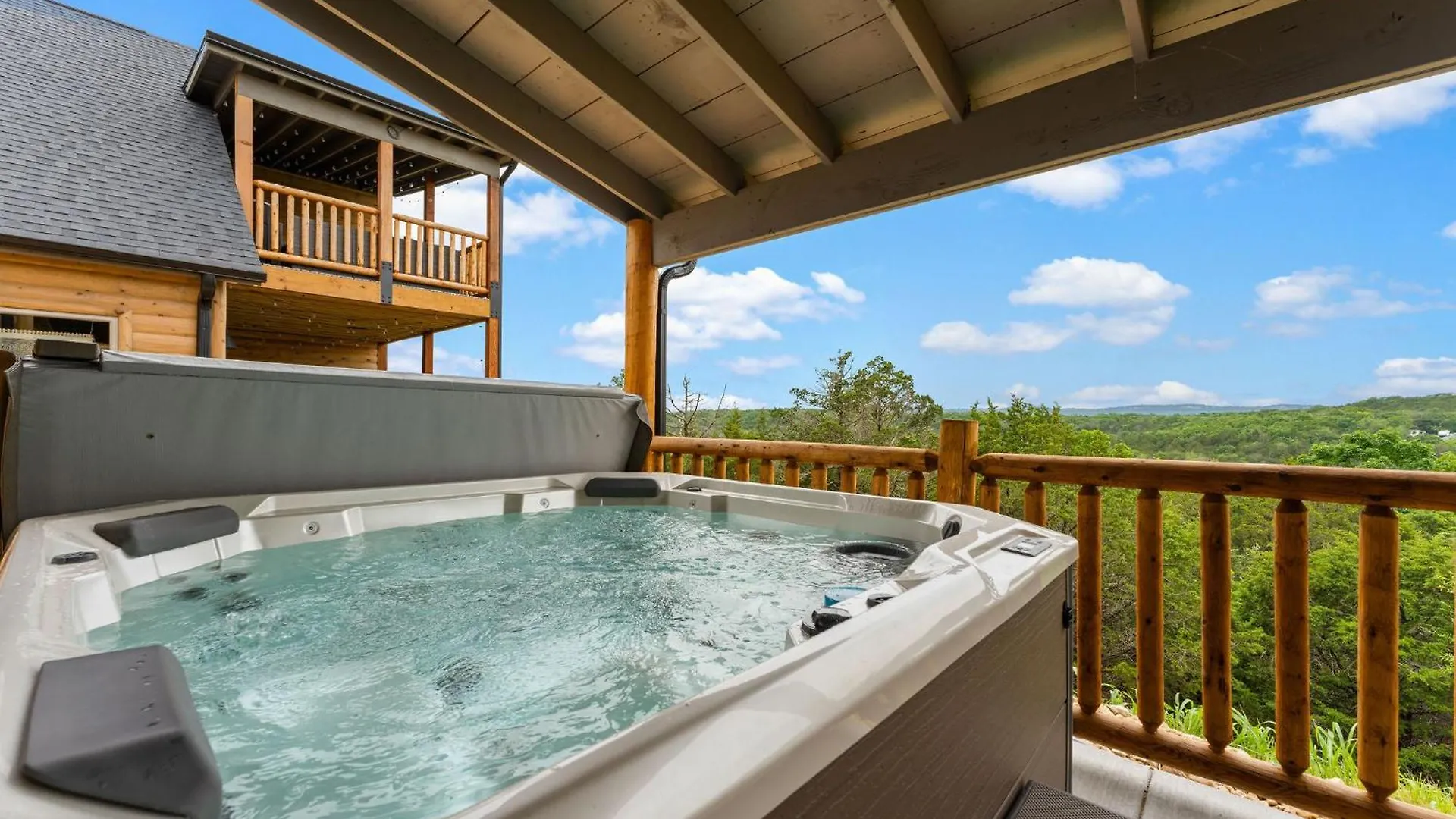 Lakefront Haven With Hot Tub And Gym Dom wakacyjny Branson