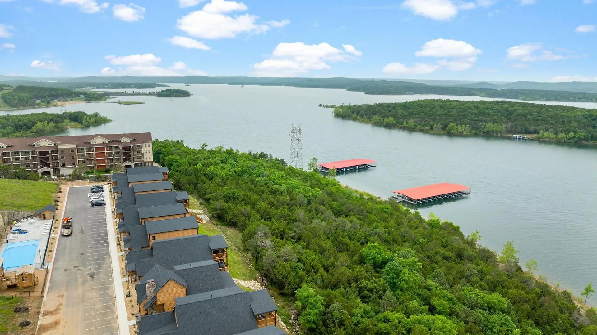 Lakefront Haven With Hot Tub And Gym *