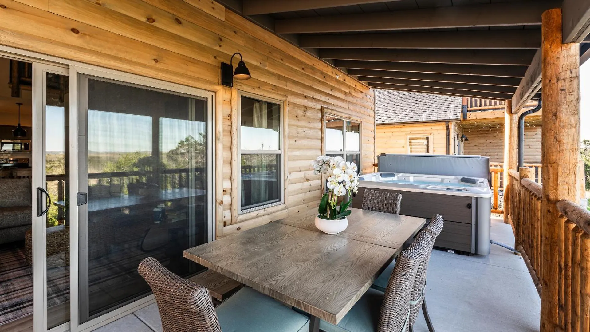 Lakefront Haven With Hot Tub And Gym *