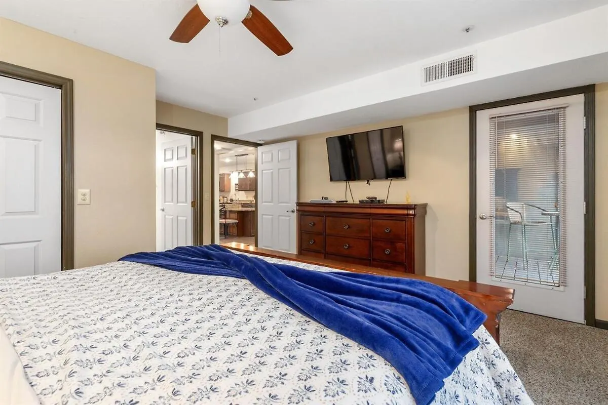 Apartment Spring Break Special! Golf, In, Outdoor Pools, 52-7 Branson
