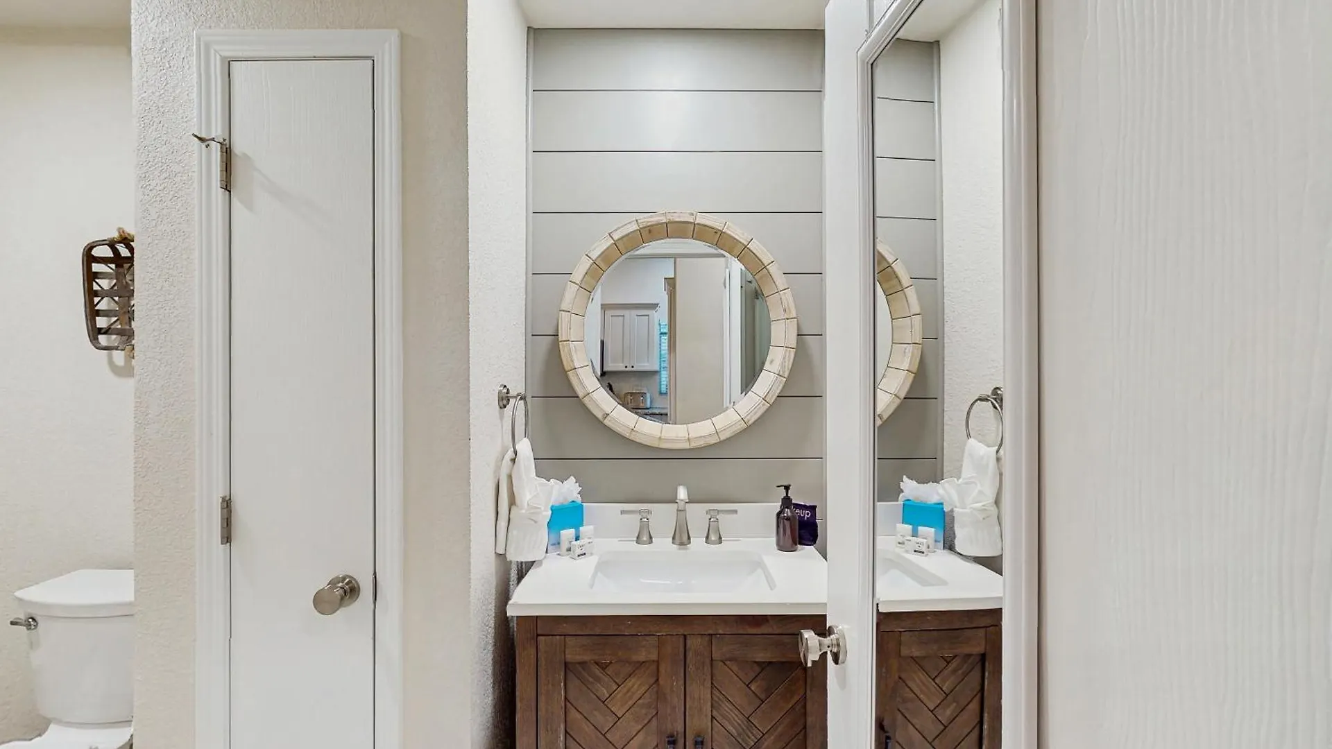 Sunset Shoreline Retreat * Branson