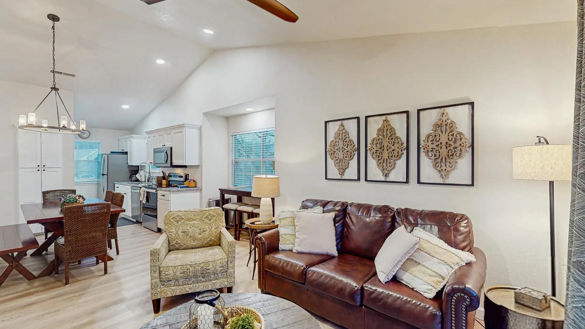 Sunset Shoreline Retreat * Branson