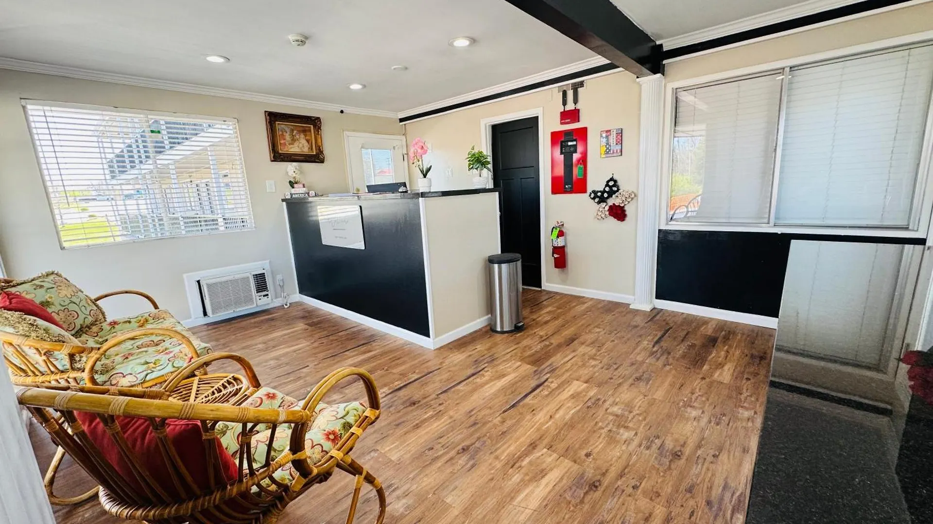 Hotel Oak Grove