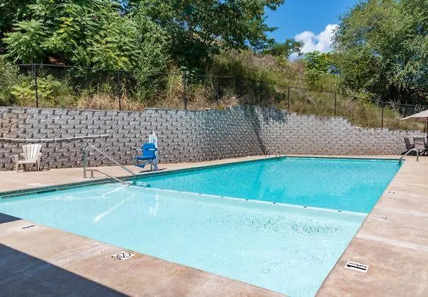 Walk-in - Near The 76 Strip - Outdoor Pool - Free Attraction Tickets -v2961-2 * Branson
