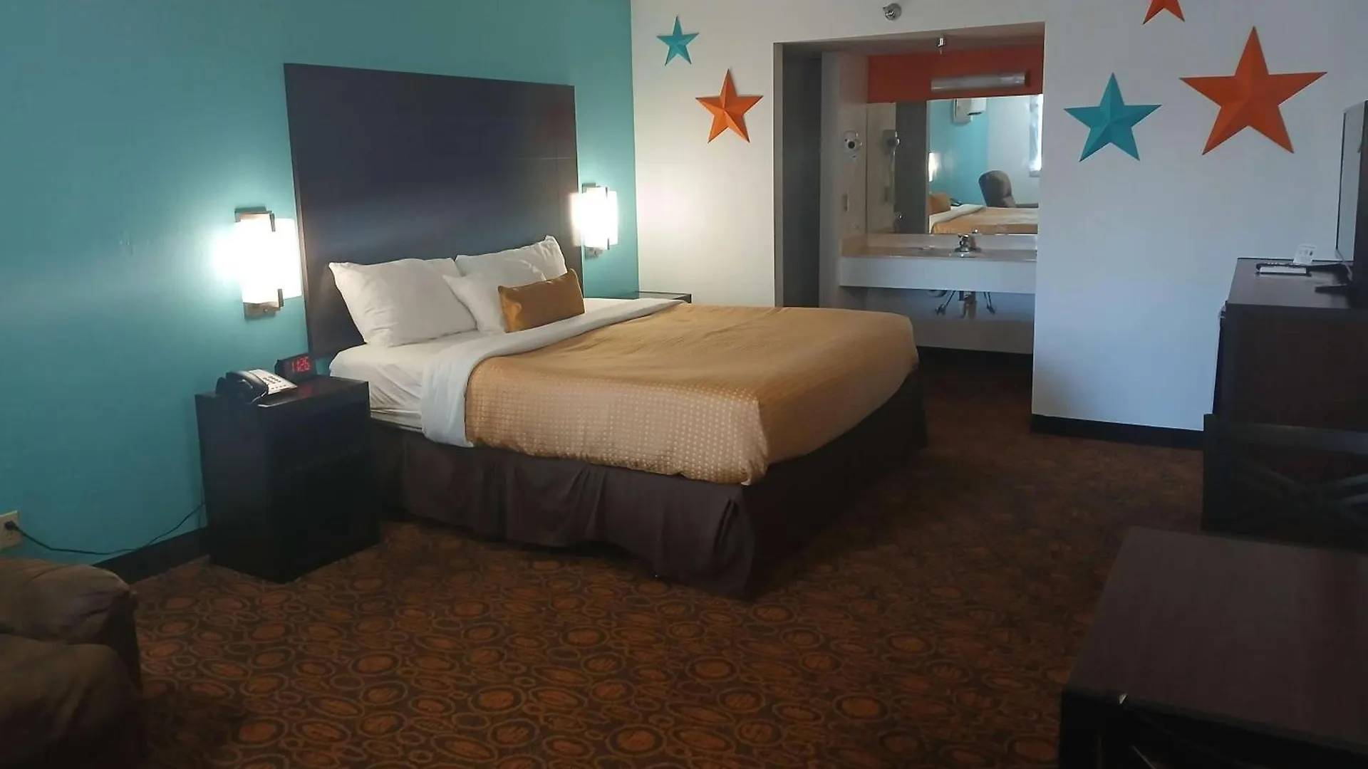 Howard Johnson By Wyndham Theatre District Hotel 2*