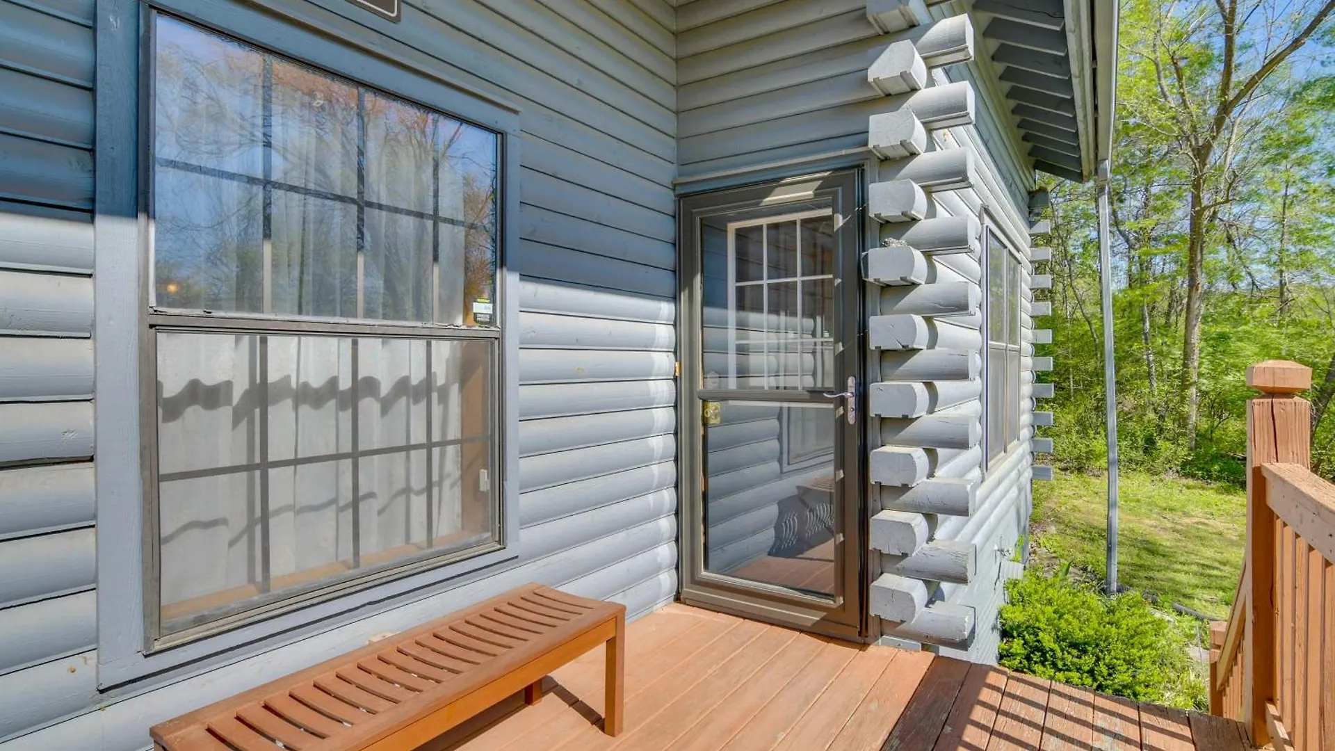 Semesterbostad Charming Getaway With Fireplace And Porch