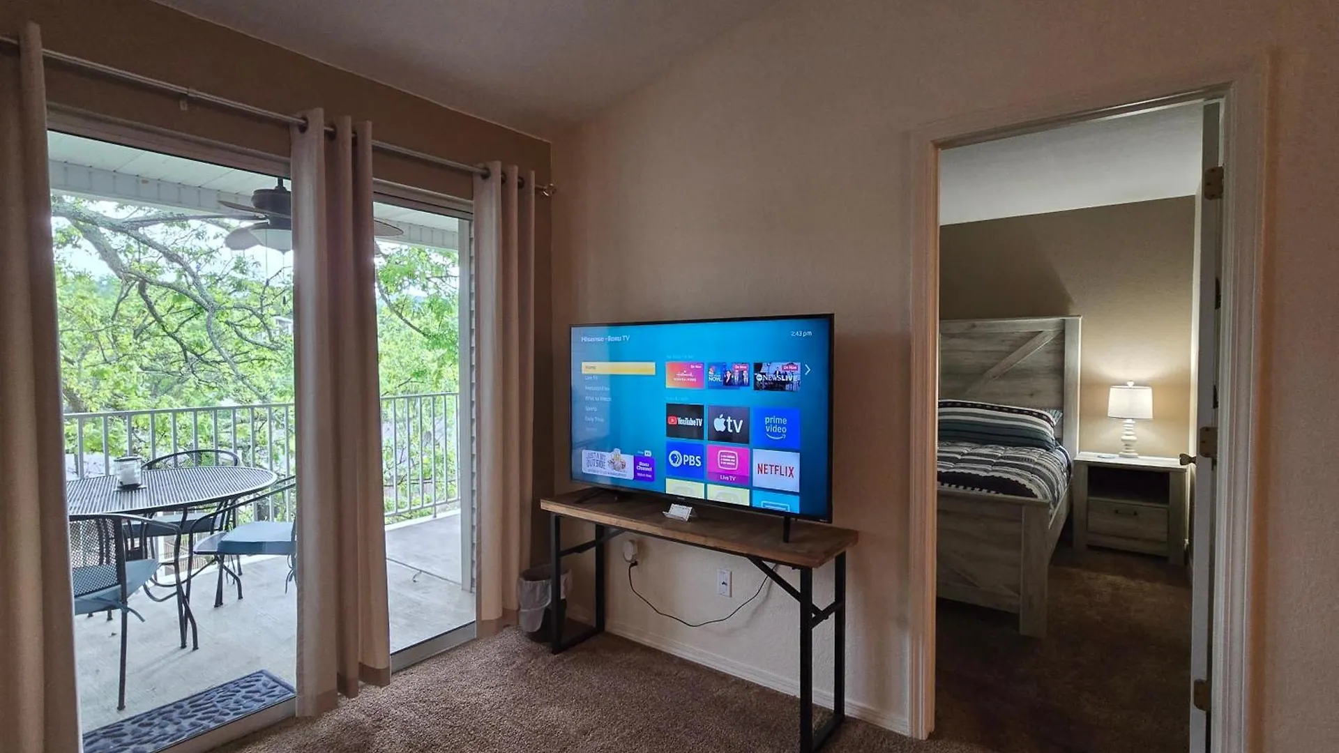 Swan's Couples Getaway Apartment