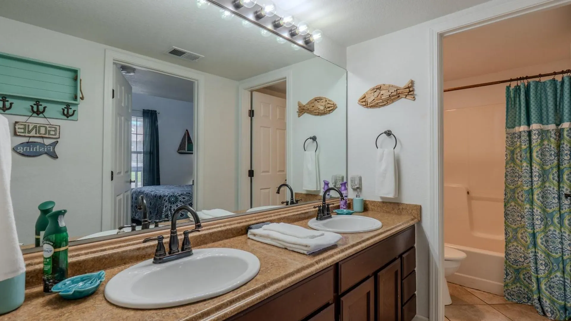 2br Cozy With View - Centrally Located - Stairs Required - Free Tickets Included - Fc 44-7