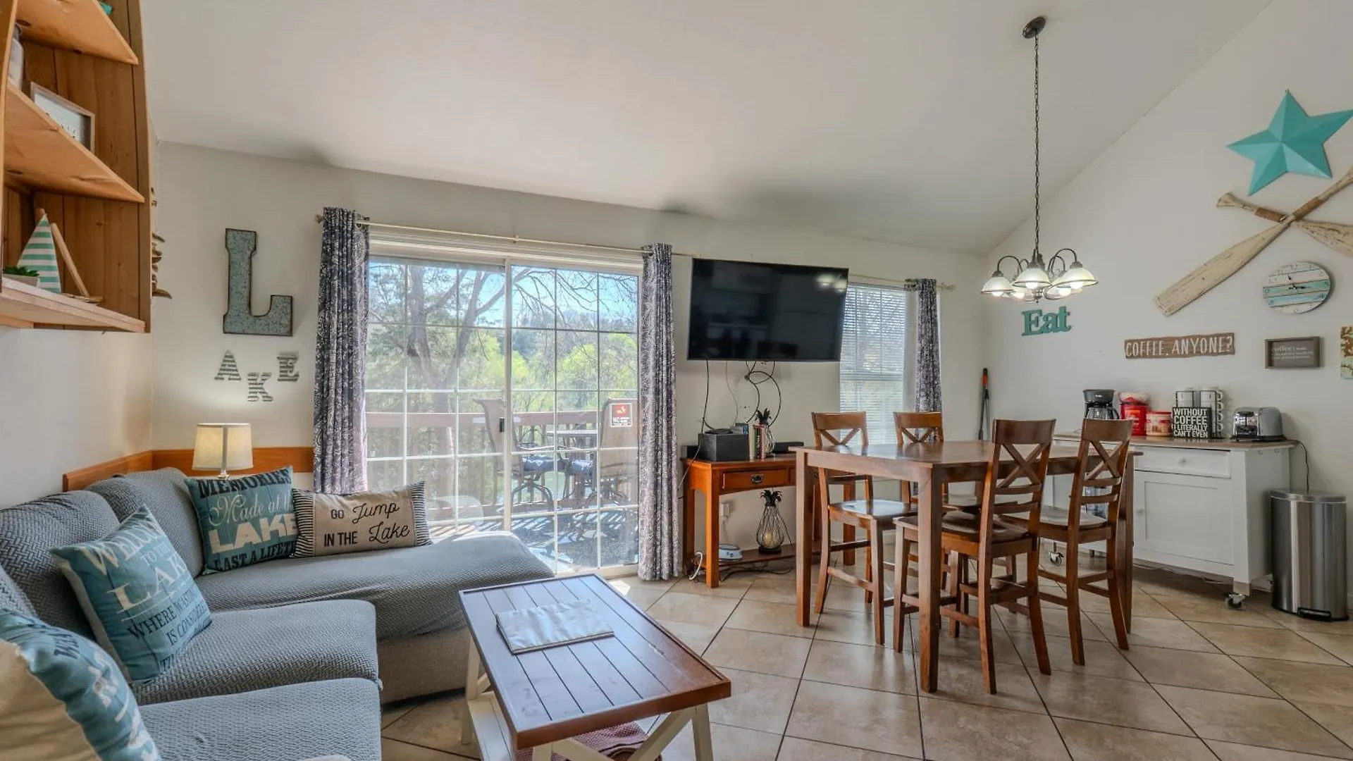 2br Cozy With View - Centrally Located - Stairs Required - Free Tickets Included - Fc 44-7 別荘 *