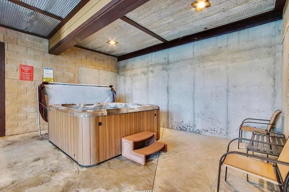 Apartment Penthouse Lakeview Haven