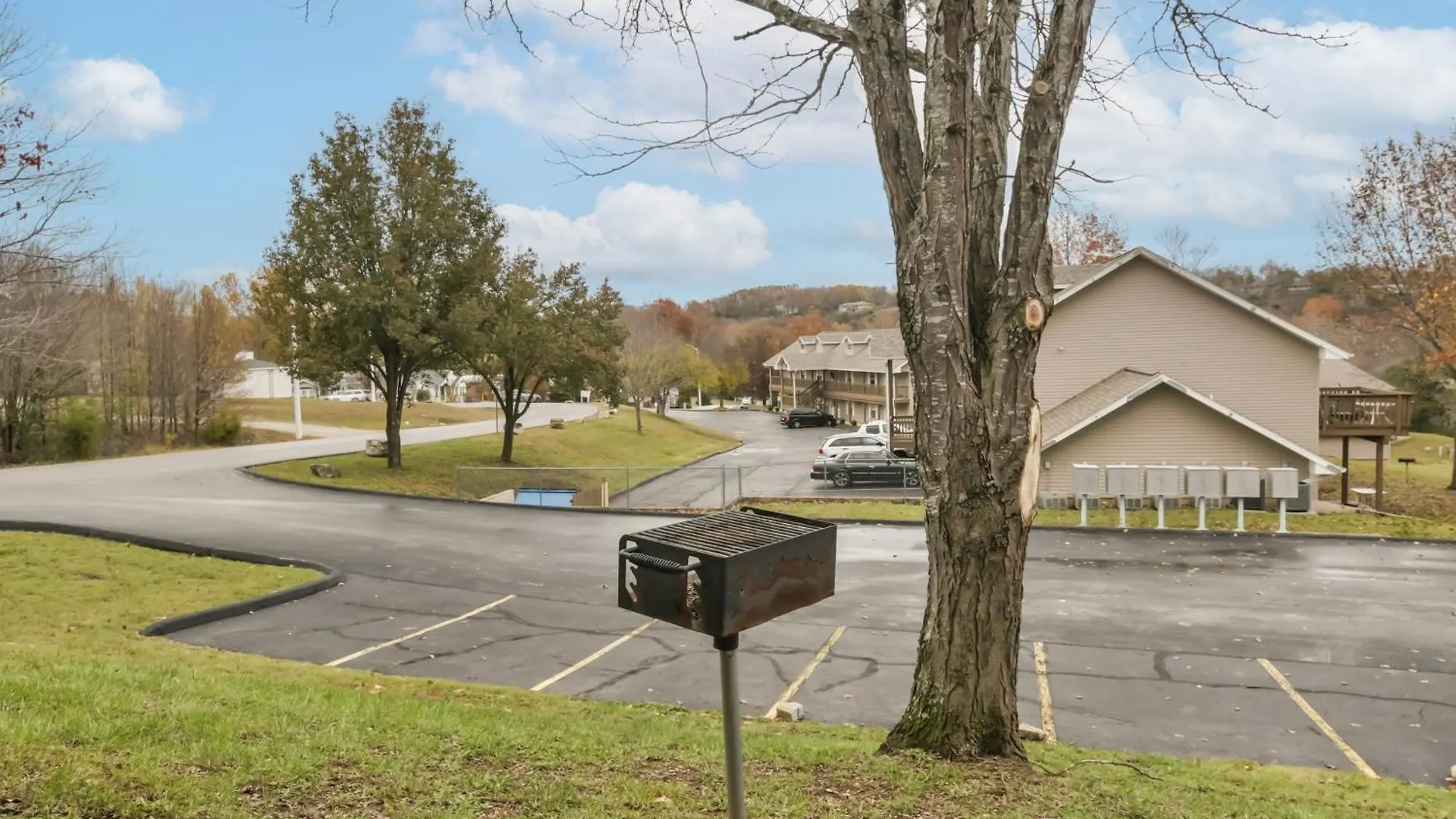 Serene Escape In The Heart Of Fall Creek *