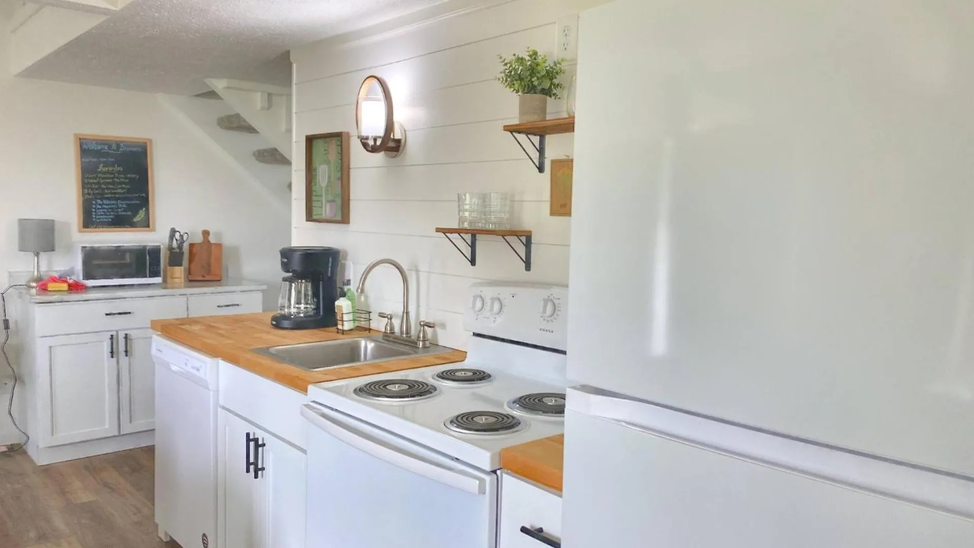 Gorgeous With Golf View, Strip/lake Marina