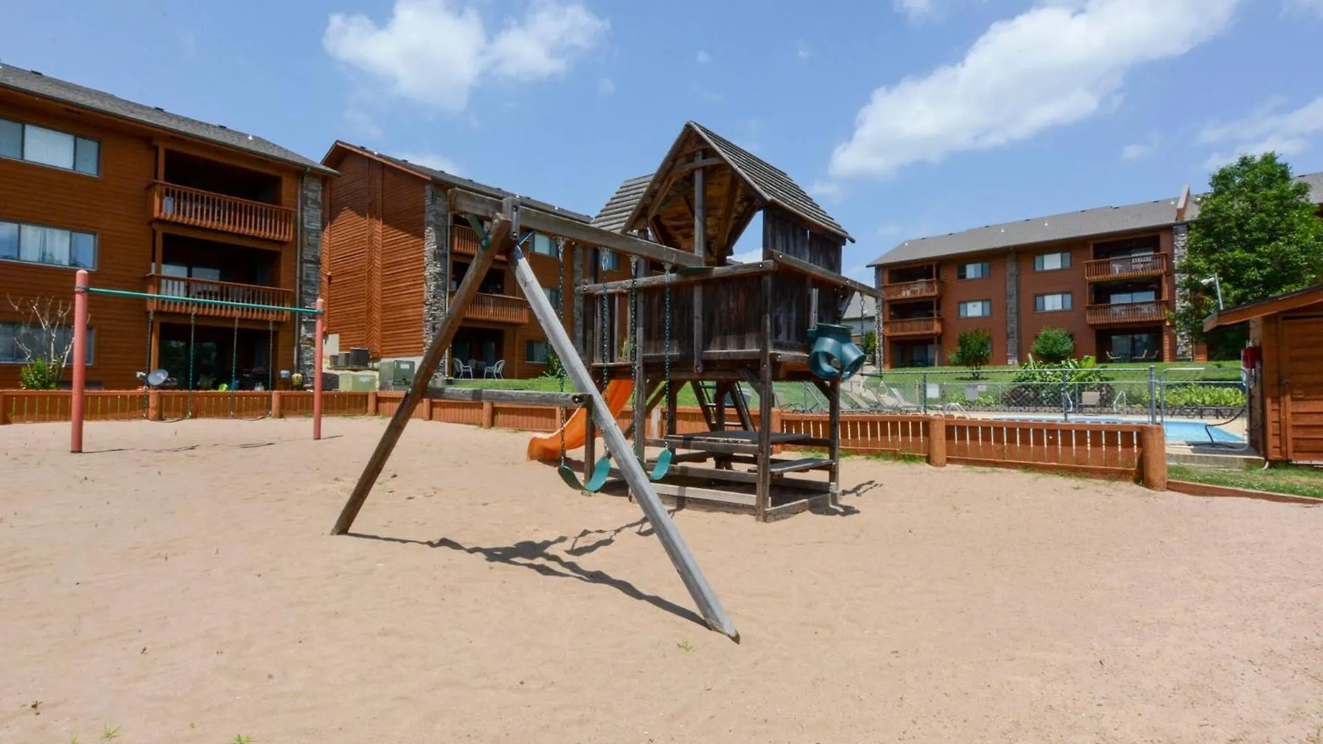 Walkin/pools/hot Tub/golf Front/lake Beauty Apartment