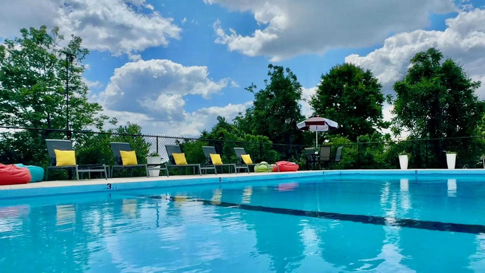 The Retro Hotel