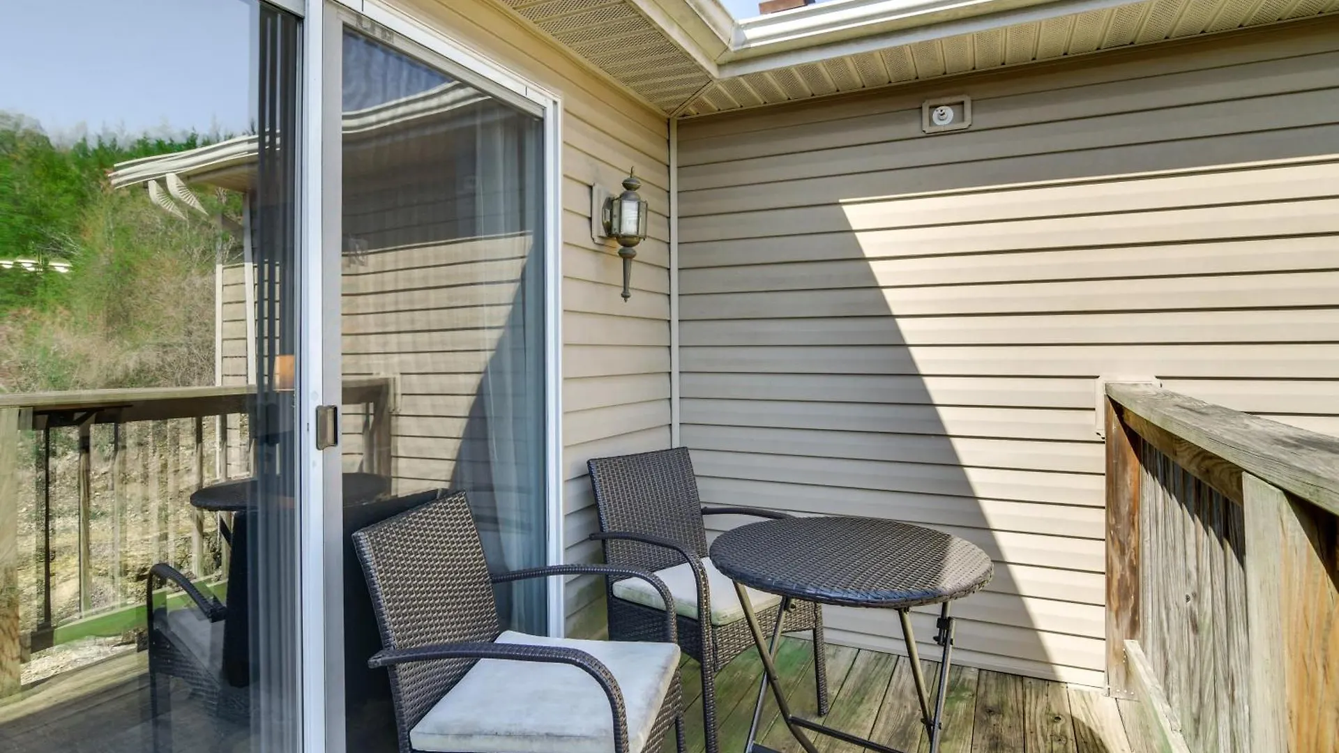 2 Mi To Table Rock With Balcony! * Branson