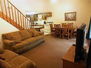 Lilleys' Landing & Marina Hotel 2*