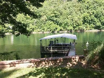Lilleys' Landing & Marina Branson