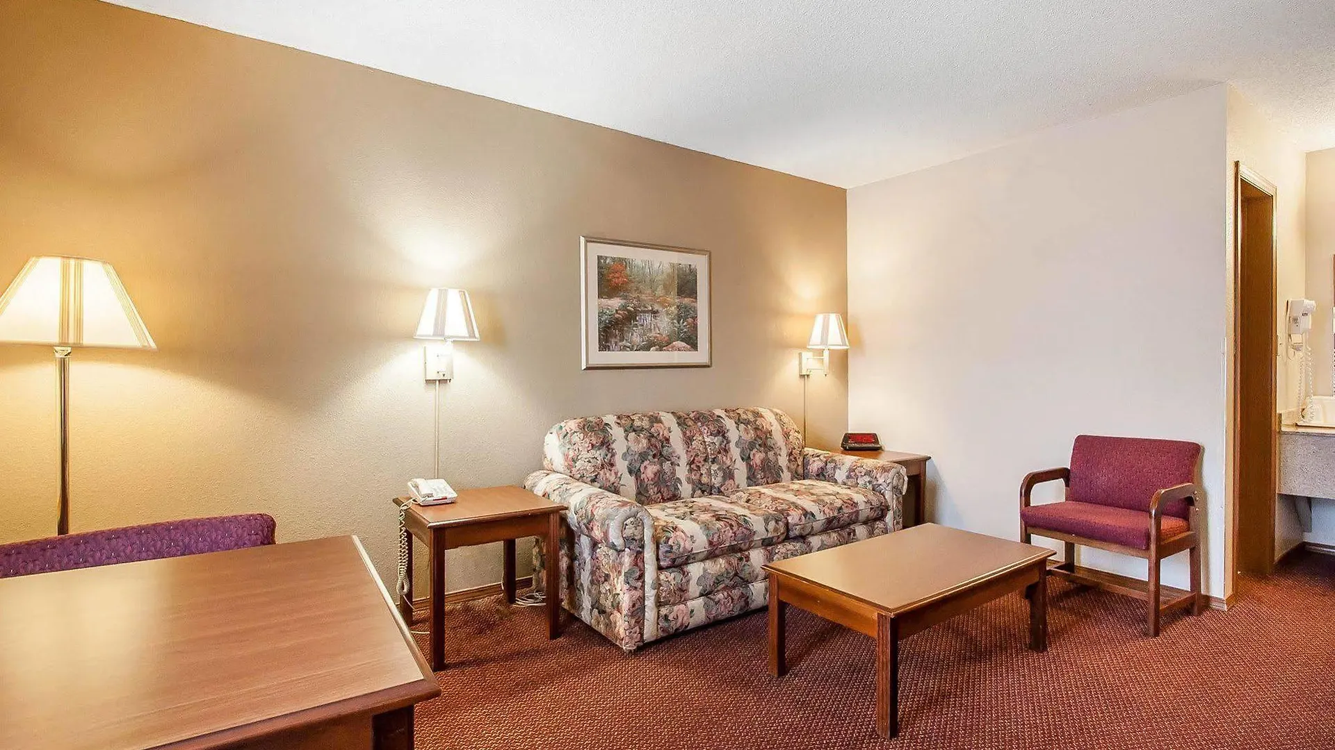 Quality West Inn 3*