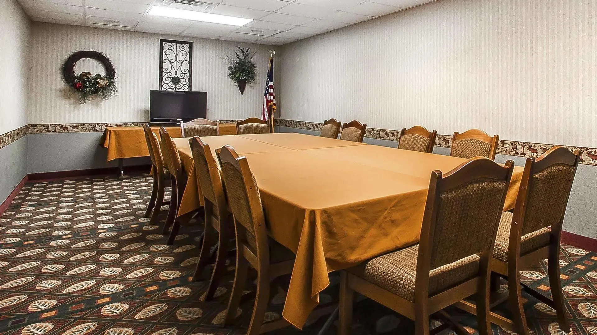 Comfort & Meadows Hotel 3*