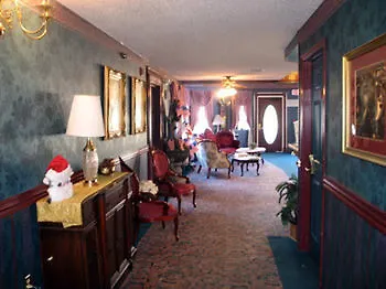 Hotel Oyo Hotel Branson Victorian Palace 2*