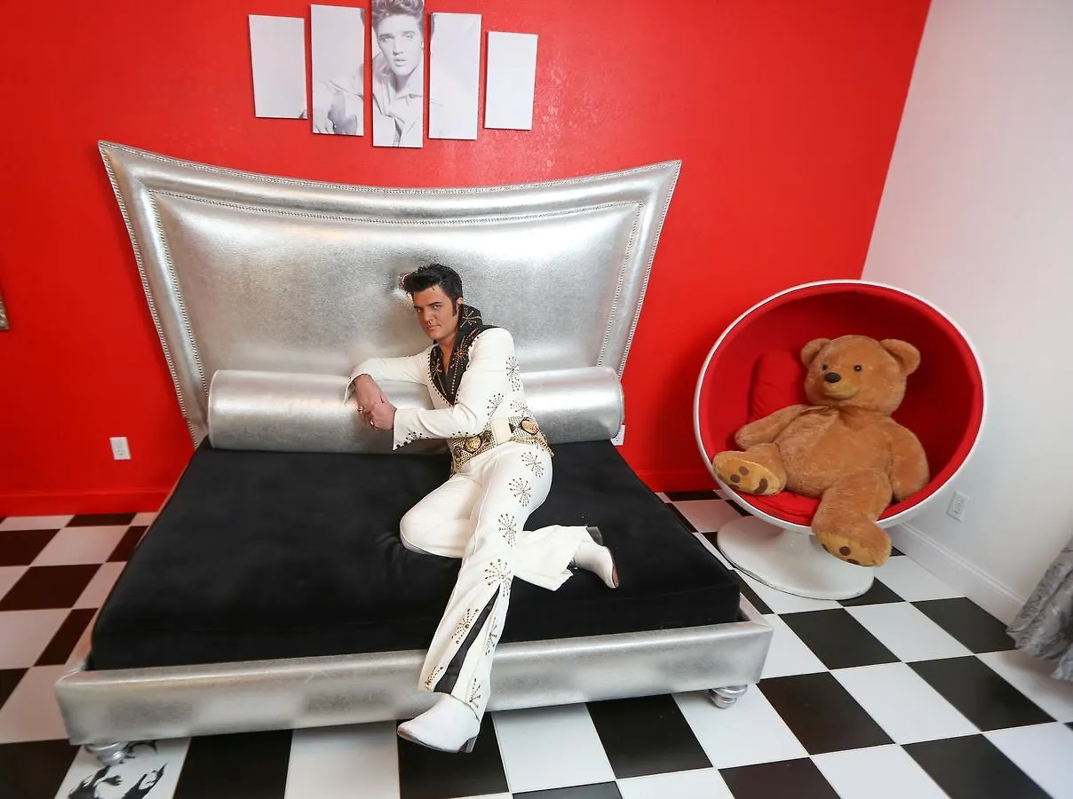 Апартаменты Presley's Penthouse