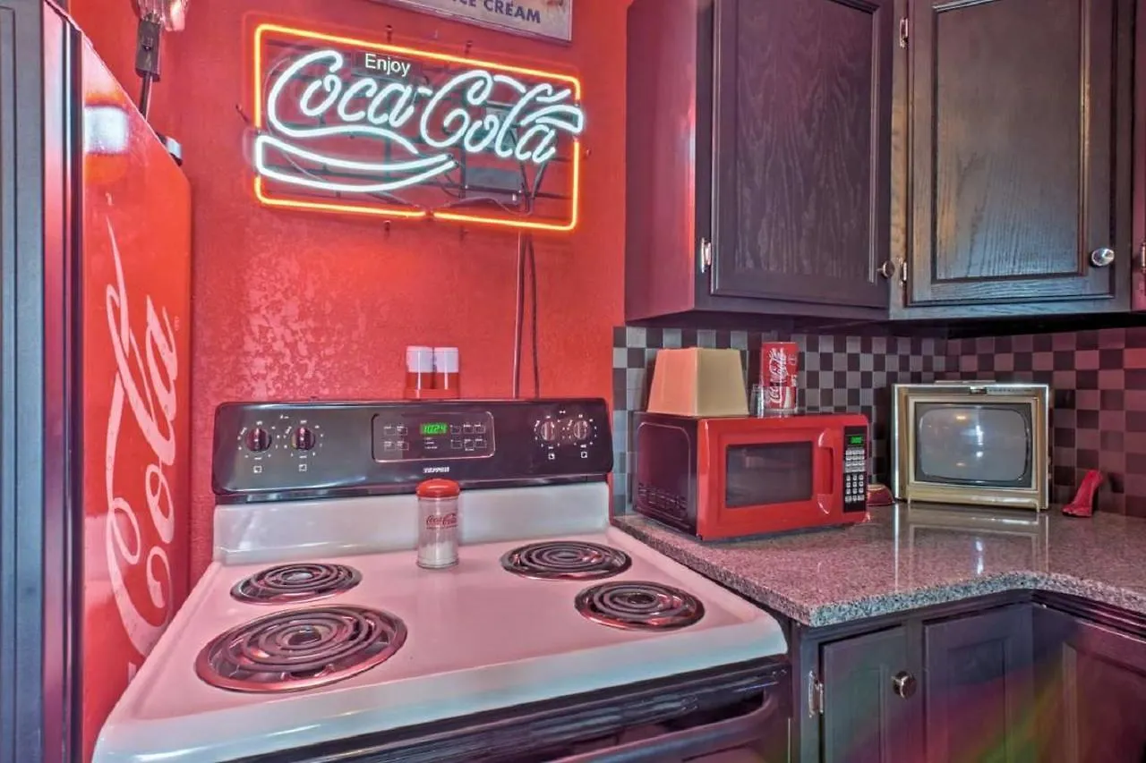 Апартаменты Presley's Penthouse *