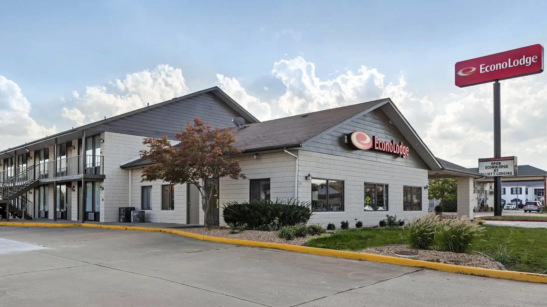 Econo & Shepherd Of The Hills Expy Branson