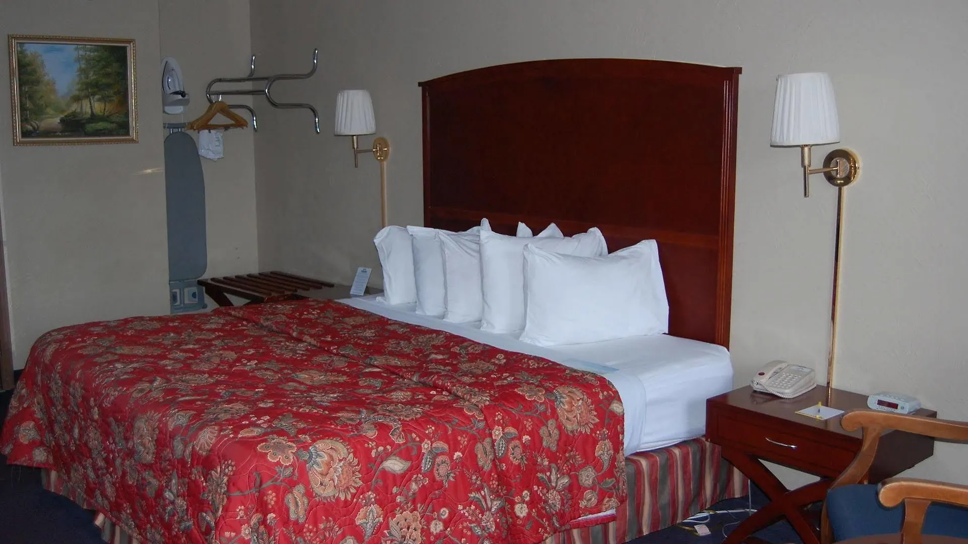 Hotel Days By Wyndham Branson/near The Strip