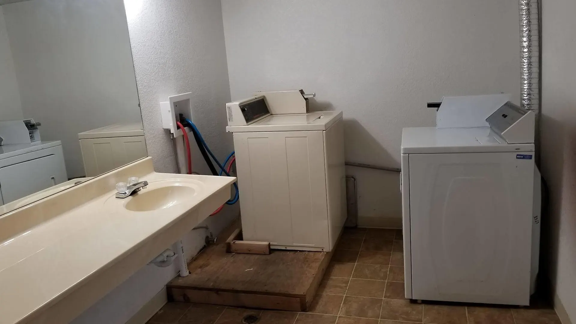 Rodeway Branson, Brick House Fogadó 3*