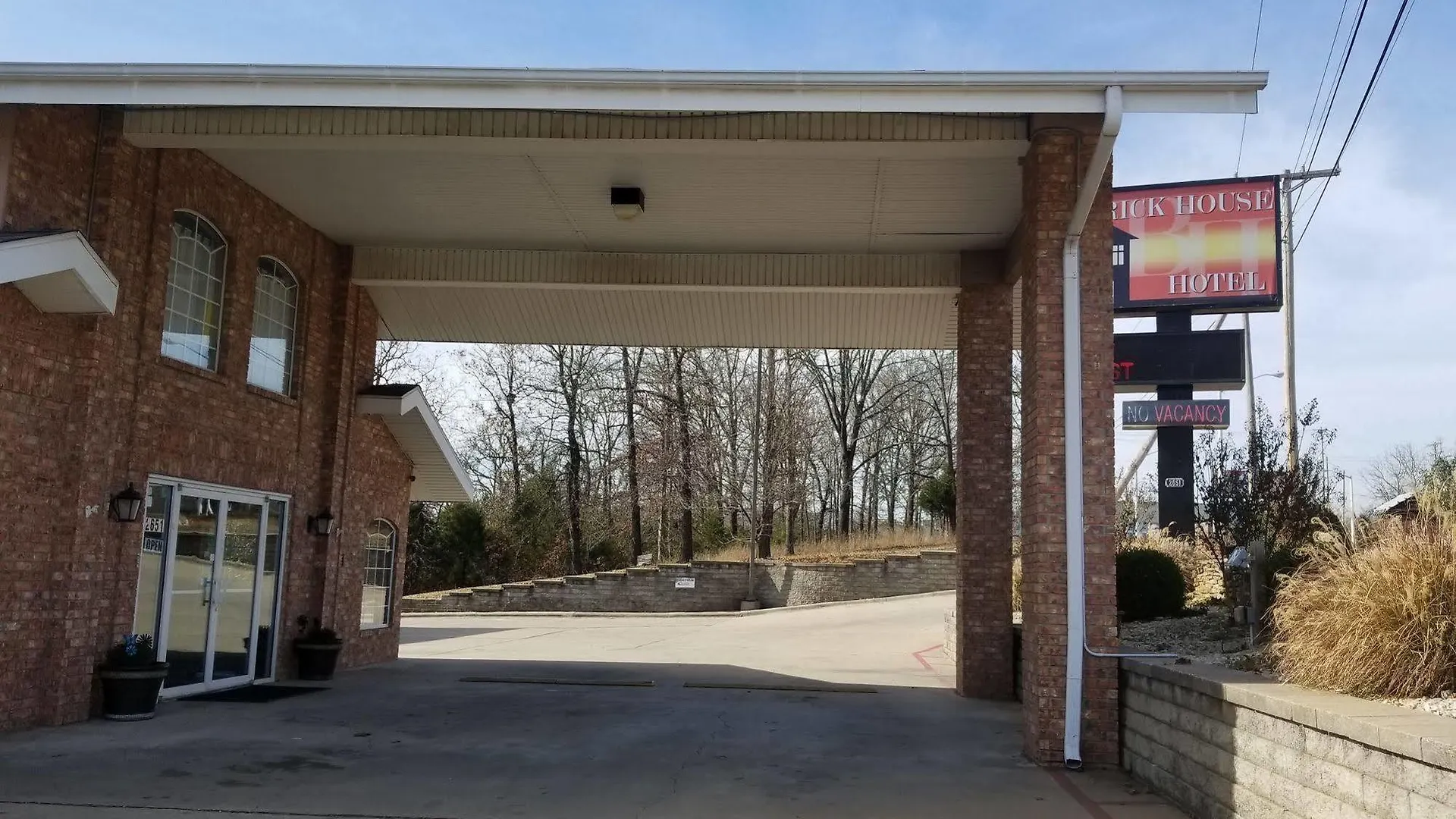 Rodeway Branson, Brick House Fogadó