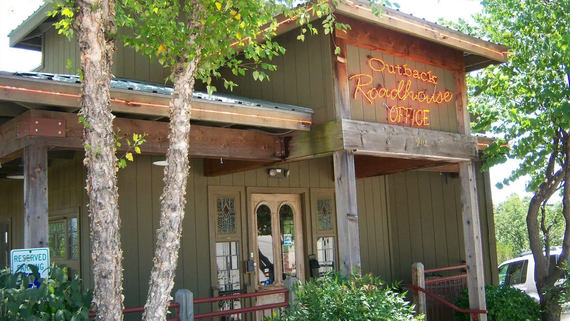 Outback Roadhouse & Hotel Branson