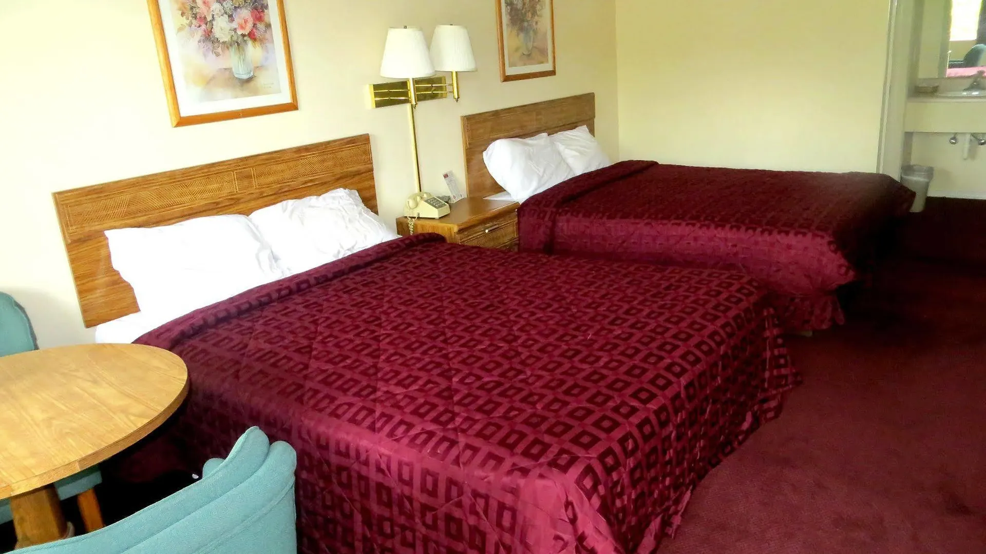 Peach Tree 2* Branson