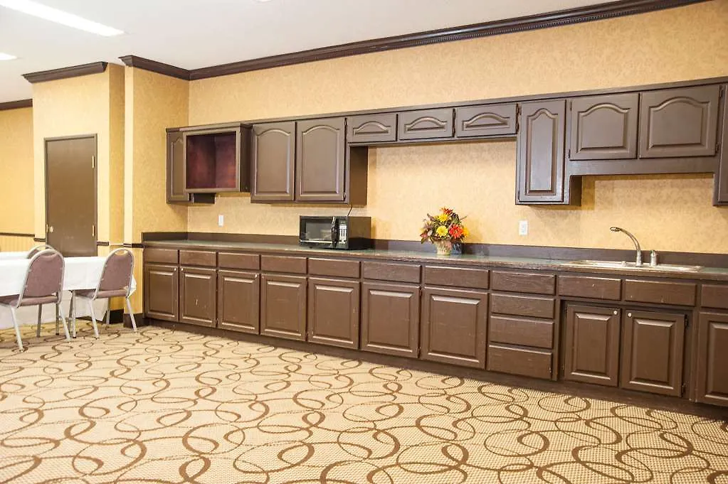 Otel The Stone Castle & Conference Center