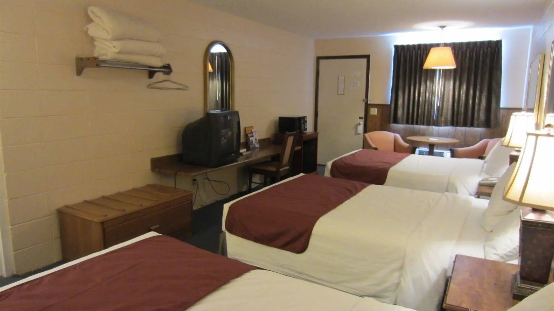 Motel Americas Value & - Near The Strip 2*