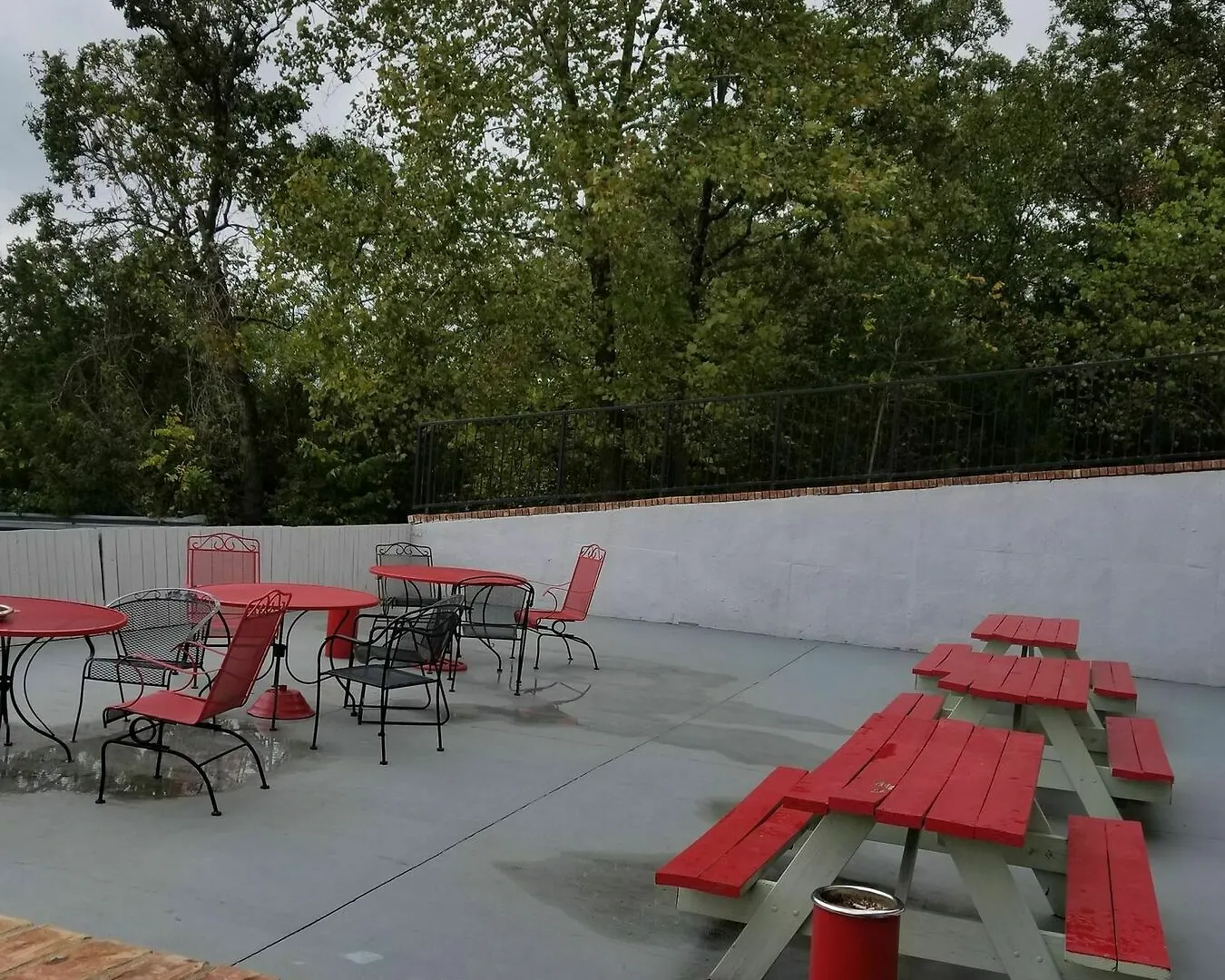 Rodeway Branson, Brick House 3*