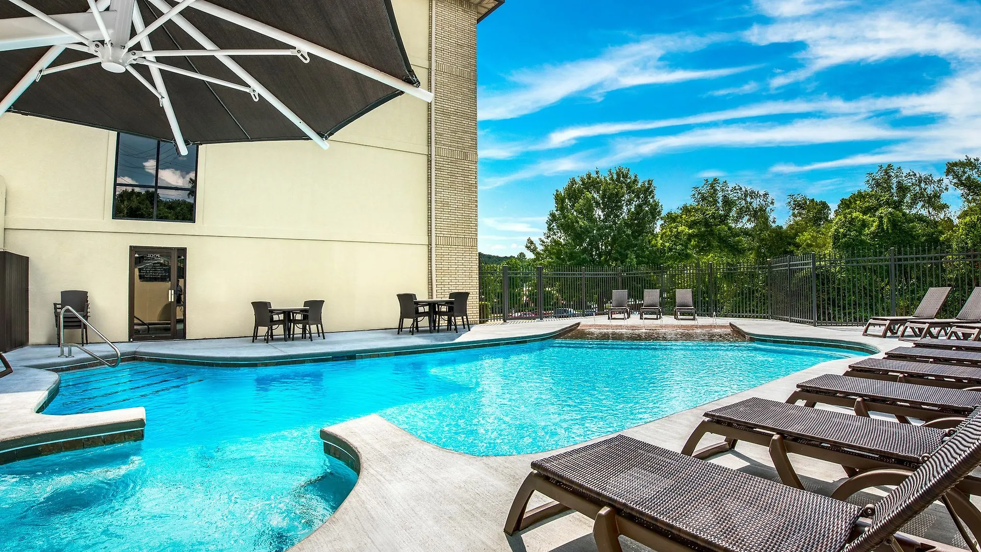 Grand Oaks Hotel 3*