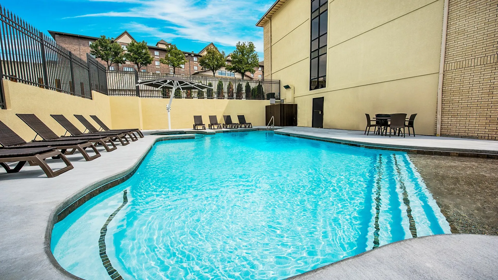 Grand Oaks Hotel 3*