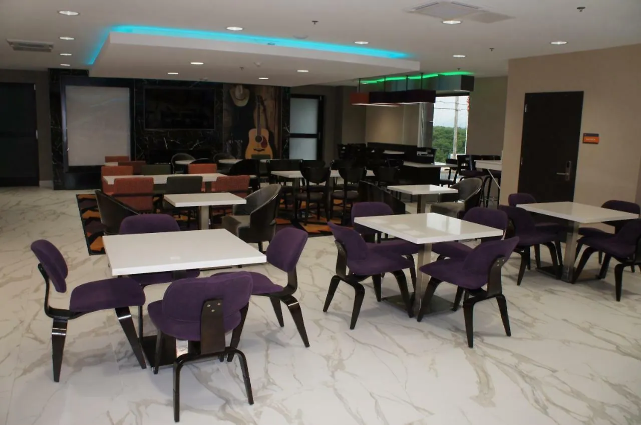La Quinta By Wyndham 3* בראנסון