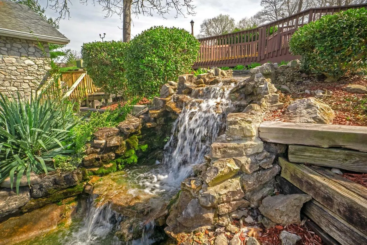 Otel The Stone Castle & Conference Center Branson