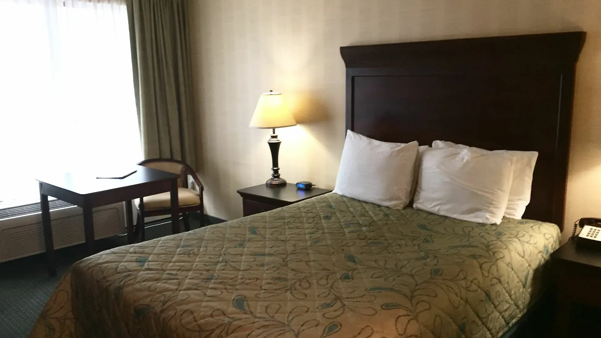 Otel Suburban On The Strip