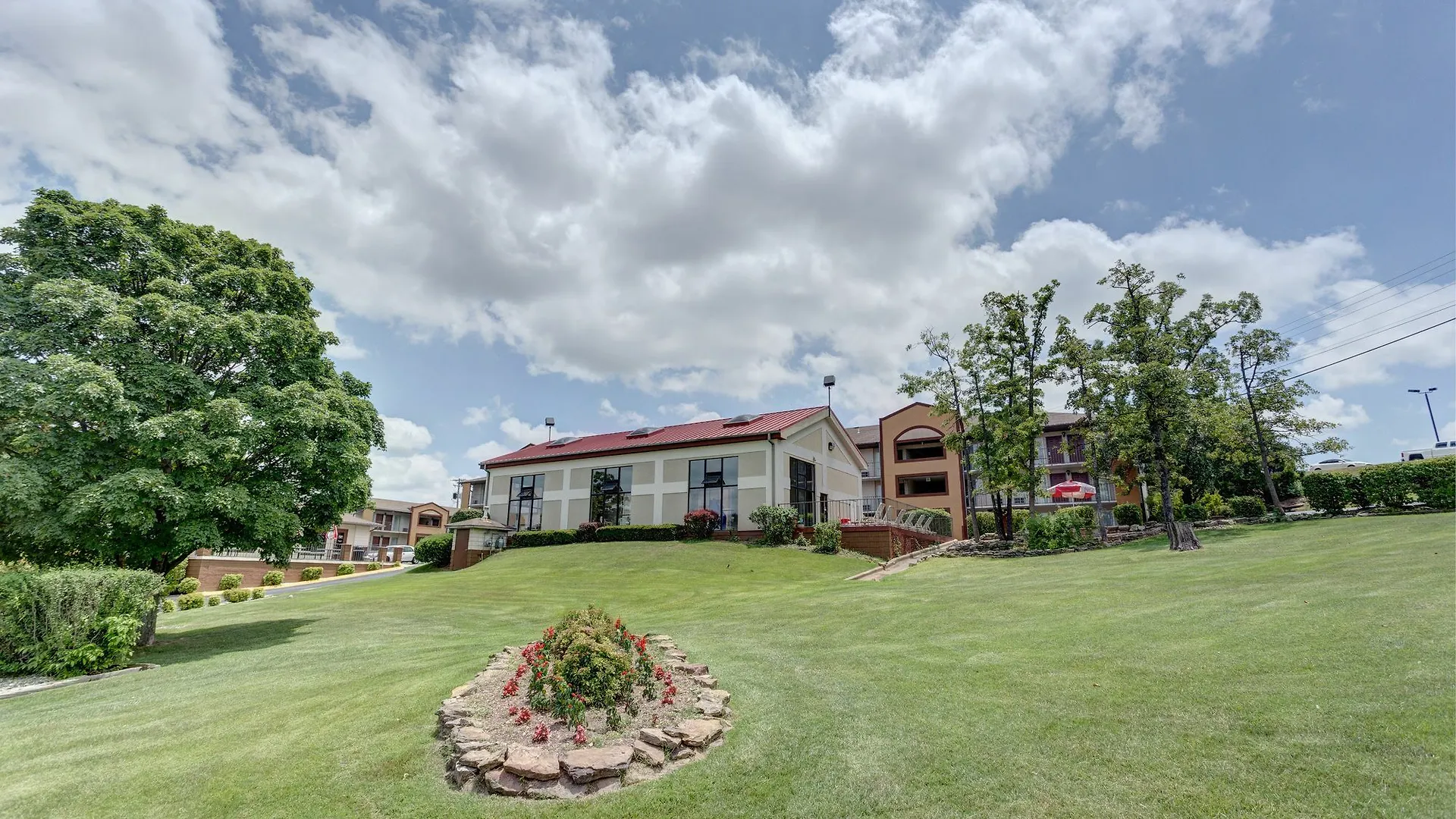 Inn Quality West 3*