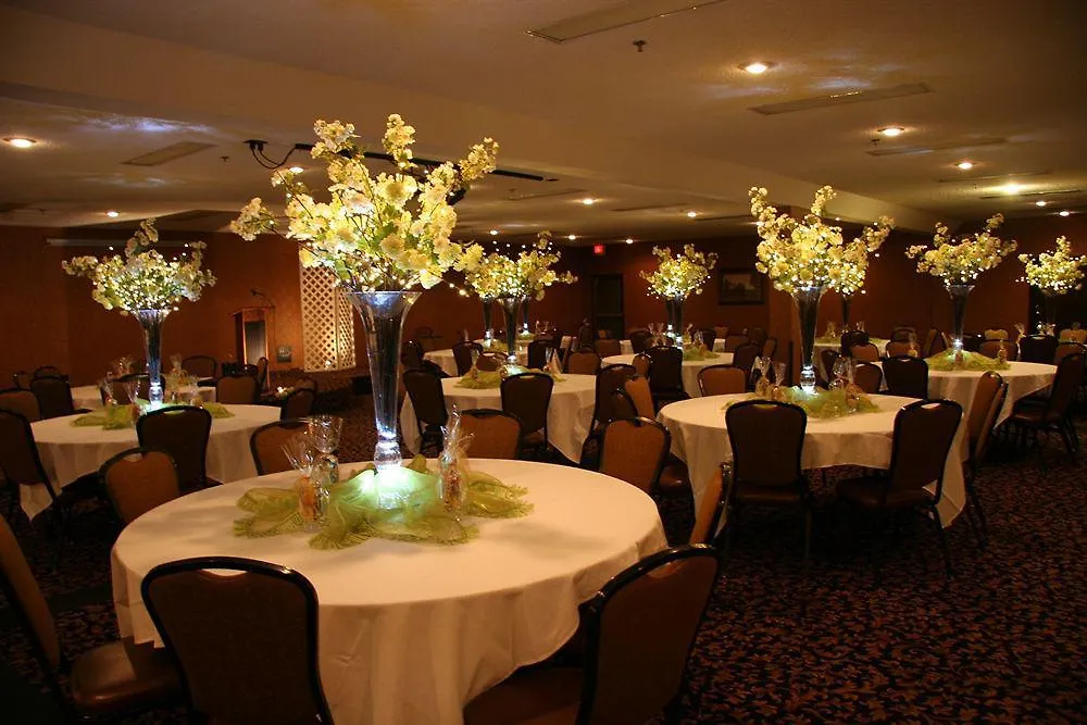 The Stone Castle & Conference Center Otel Branson