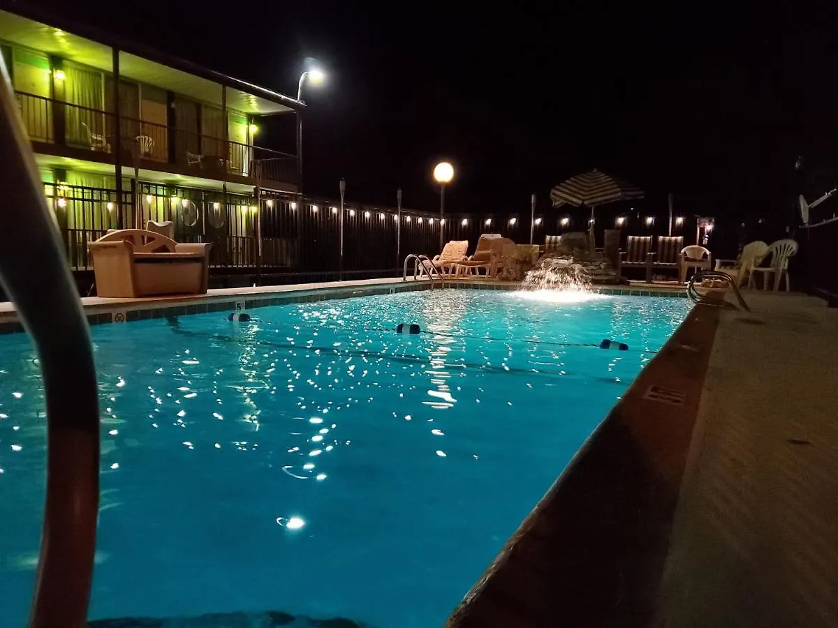 Hotel 6 Branson, Mo 2*