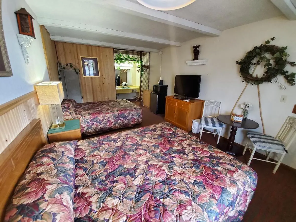6 Branson, Mo 2* Branson