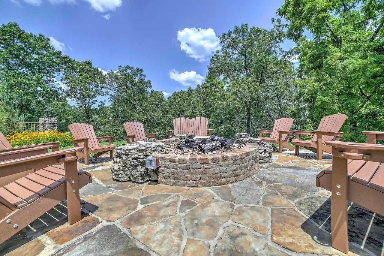 Refined Near Silver Dollar City! * Branson